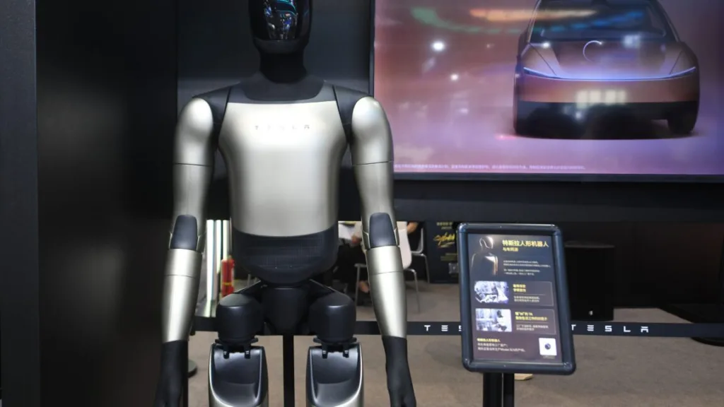 Tesla workers balk at training Optimus humanoid robots as replacements 1 Tesla Optimus V3 humanoid robot 1152x648 1