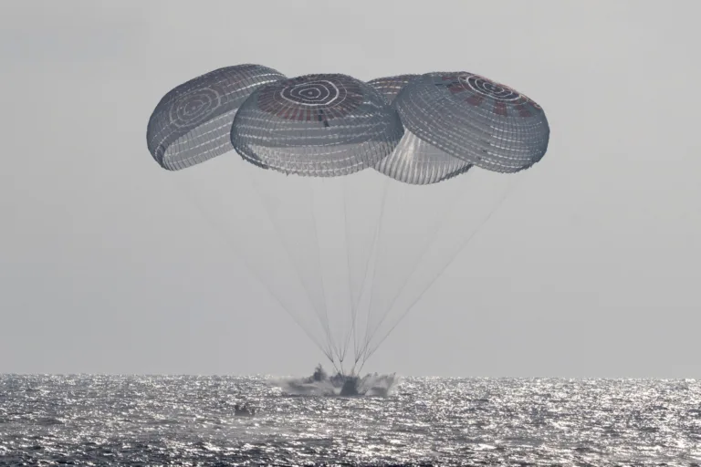 NASA’s SpaceX Crew-12 Splashes Down Safely in the Pacific After Seven Months in Orbit 8 crew12splashdown1