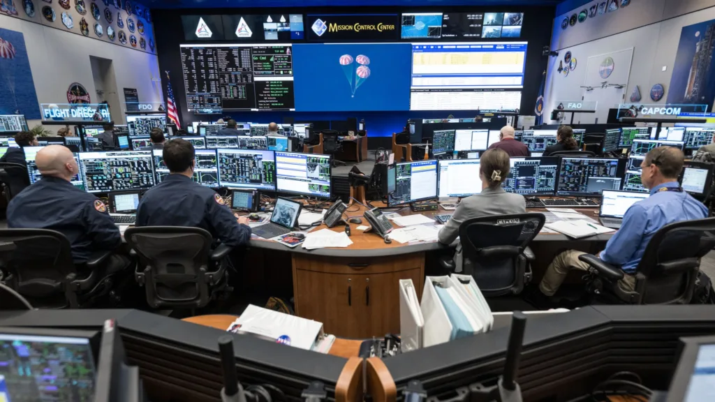 NASA Opens Applications for Next Class of Flight Directors 1 flight directors