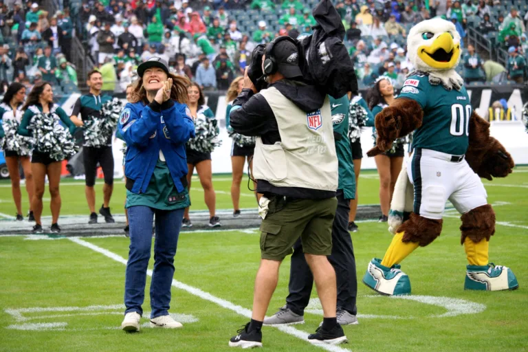 NASA Astronaut Christina Koch at Eagles vs. Rams 5 nhq202610040010orig
