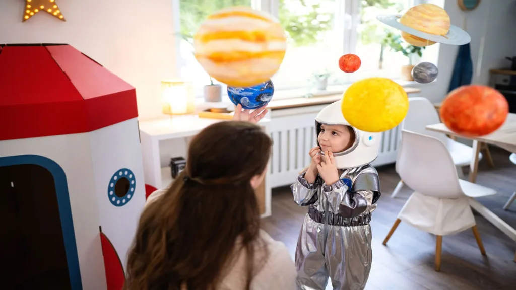 Space and sci-fi themed costumes for adults and children feature popular alien, Star Wars, and Star Trek designs. 1 zvJeKTyhNcsbLDq3Y4jmRZ 1920 80